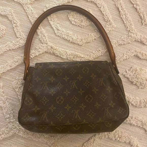 Louis Vuitton Bag - Picture 5 of 17